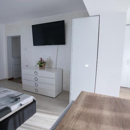 Apartament Central Târgu Jiu Exteriör bild