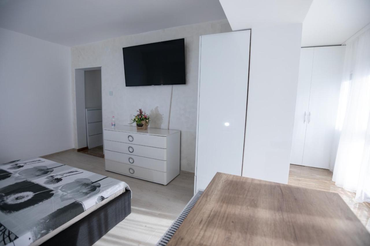 Apartament Central Târgu Jiu Exteriör bild
